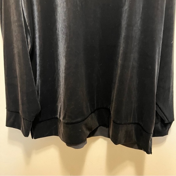 Athleta Retroplush Velvet Crewneck Sweatshirt Black Snap Button Side Slit - Picture 10 of 13